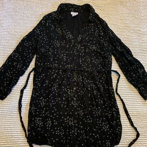 Motherhood maternity shirt- size small dandelion design